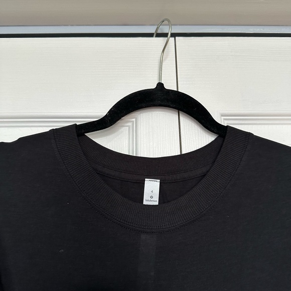 NEW Lululemon All yours cropped tee - Picture 3 of 3